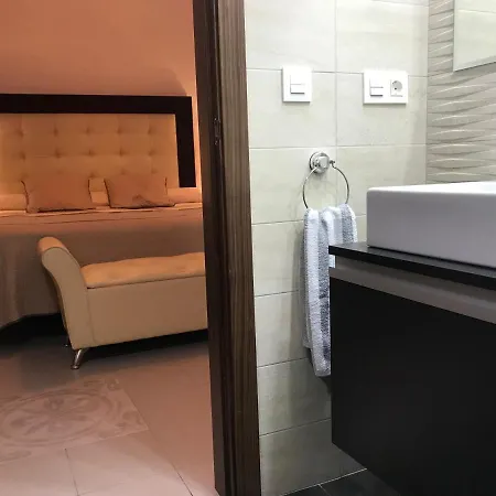 Destino Deluxe Palacio Munoz Chaves *