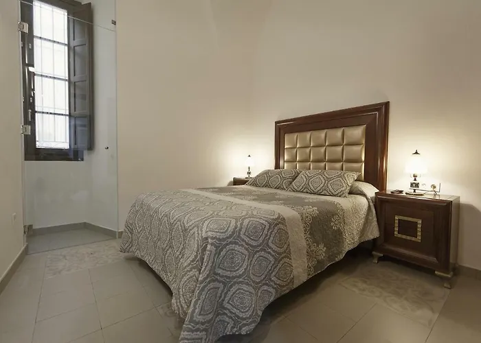 Palacio Munoz Chaves * Caces